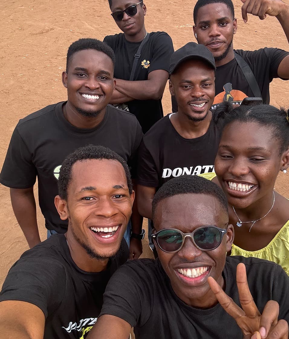 Donate Drive volunteer team